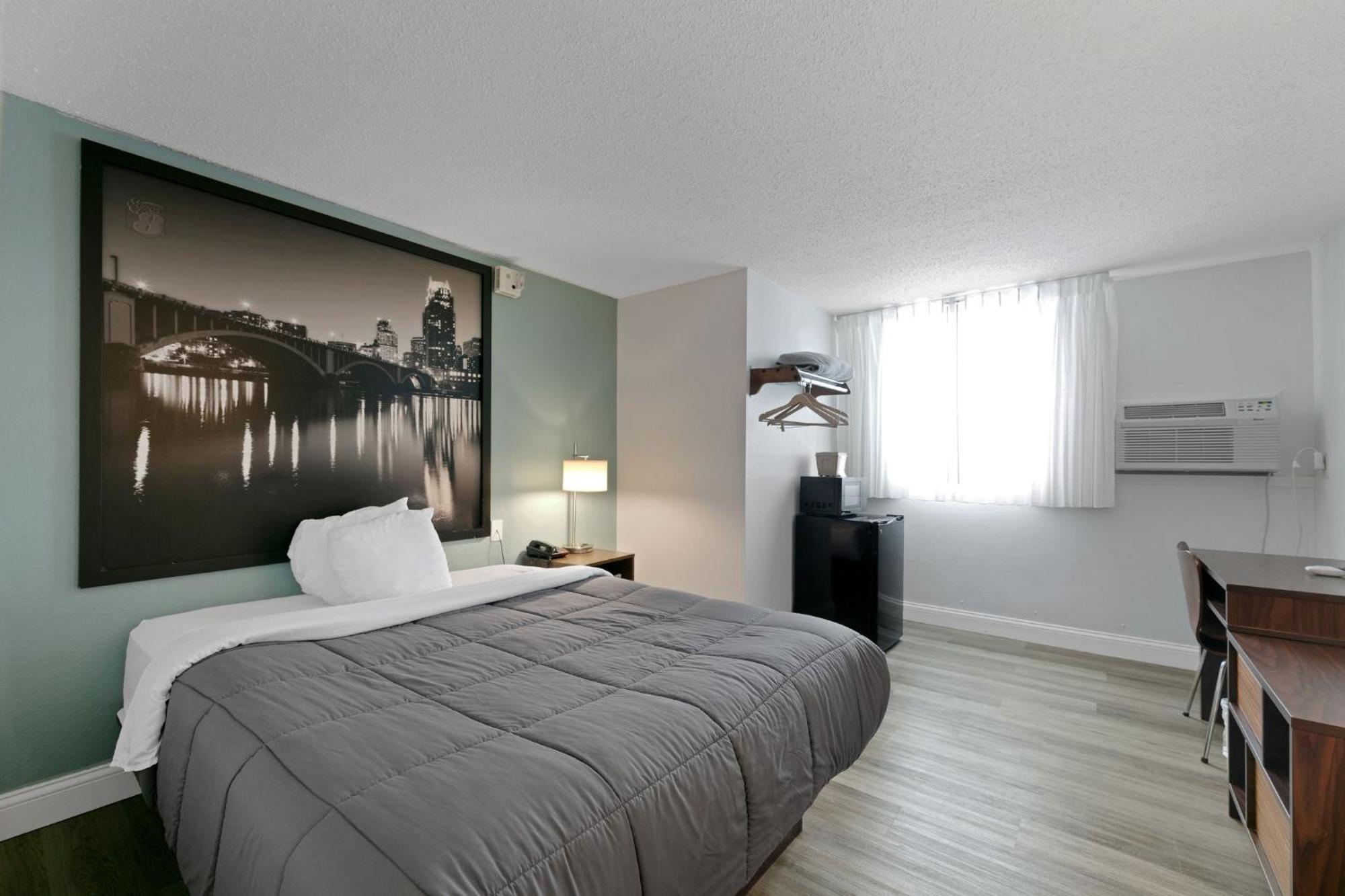 Hotel 8 Fergus Falls Buitenkant foto