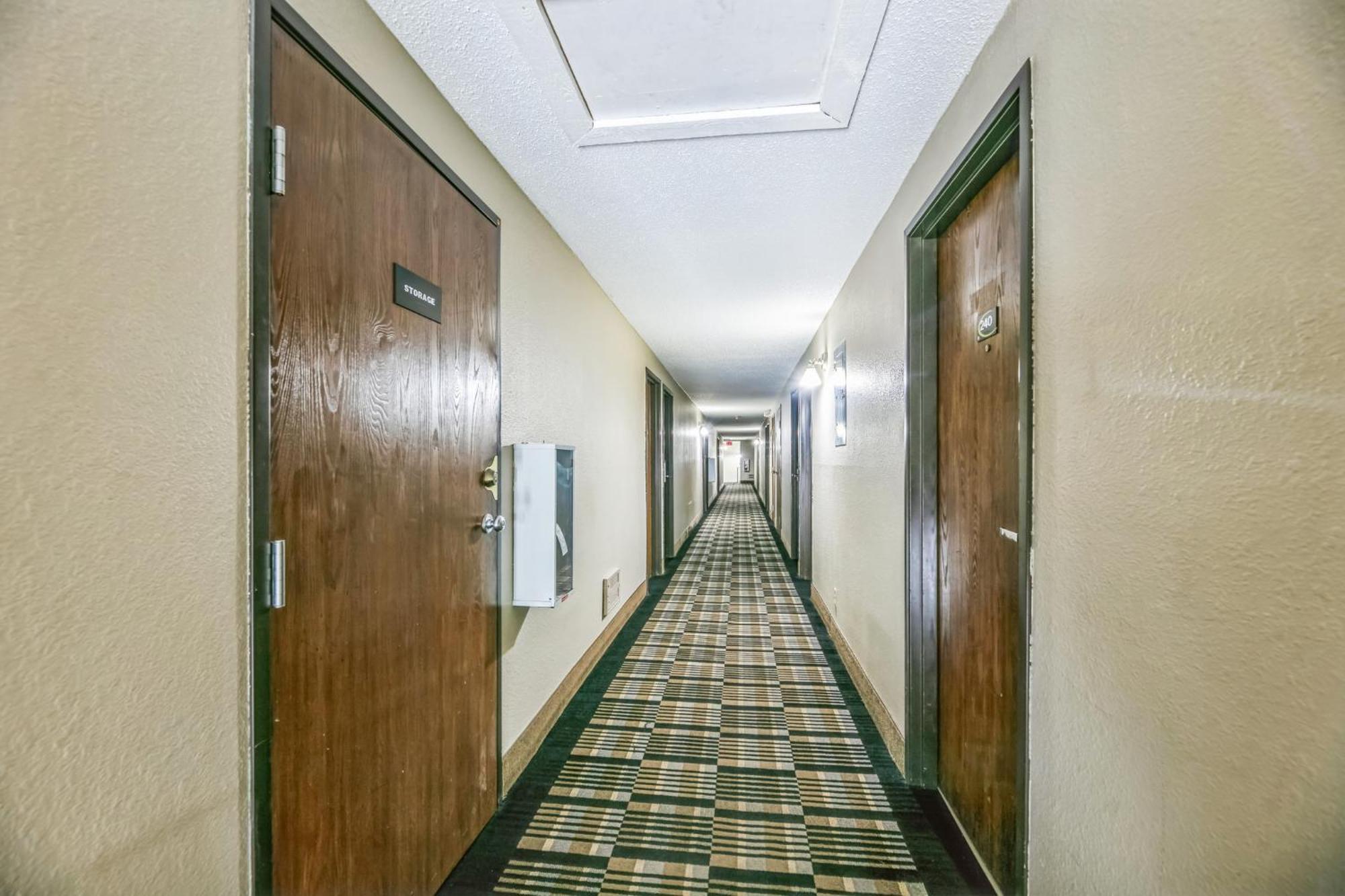 Hotel 8 Fergus Falls Buitenkant foto